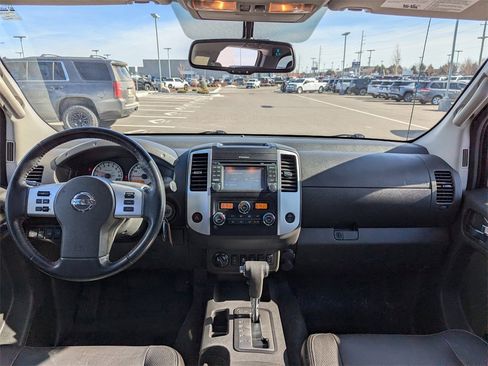 Used 2015 Nissan Frontier PRO-4X image 26