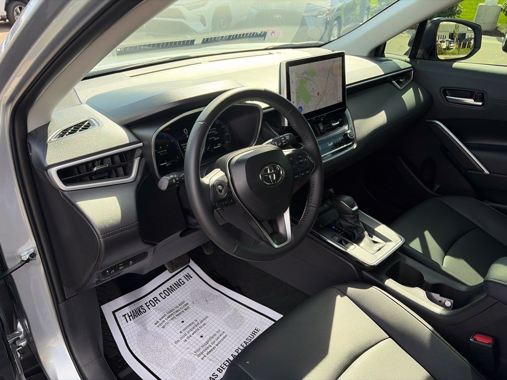 Used 2026 Toyota Corolla Cross XLE FWD image 22