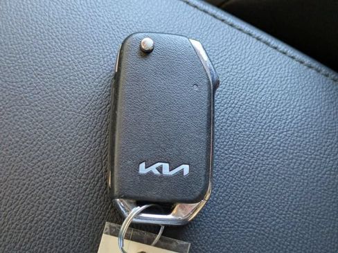 Used 2024 Kia Soul LX w/ Option Group 015 FWD image 31