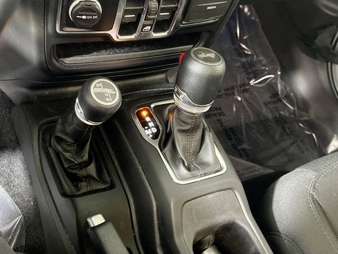 Used 2023 Jeep Wrangler Sport S image 16