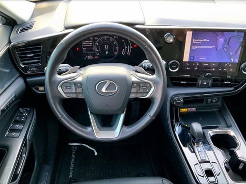 Used 2025 Lexus NX 250 FWD w/ Accessory Package (2T) image 6