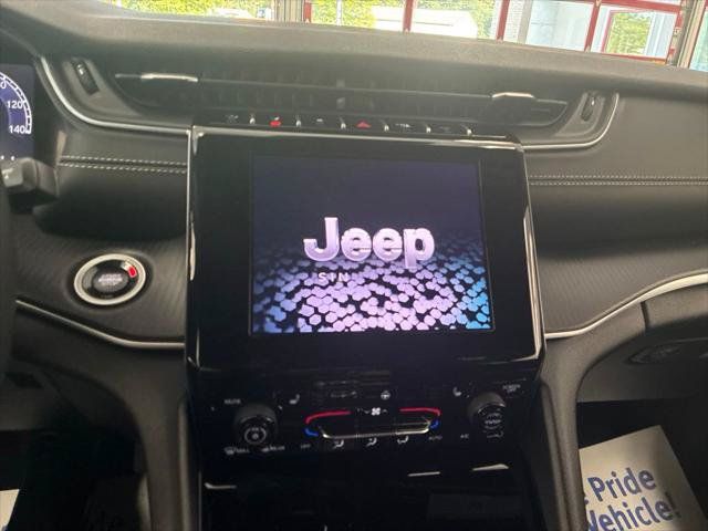 Certified 2025 Jeep Grand Cherokee L Laredo AWD/4WD image 41