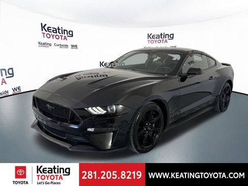 Used 2020 Ford Mustang GT Premium w/ Black Accent Package RWD image 9