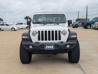Used 2020 Jeep Gladiator Sport w/ Quick Order Package 24S video 2