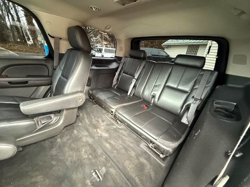 Used 2014 Chevrolet Tahoe LT image 16