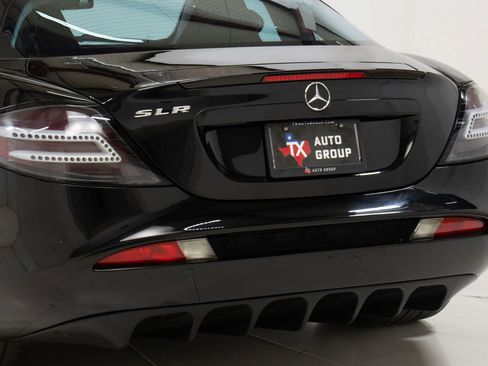 Used 2006 Mercedes-Benz SLR image 18
