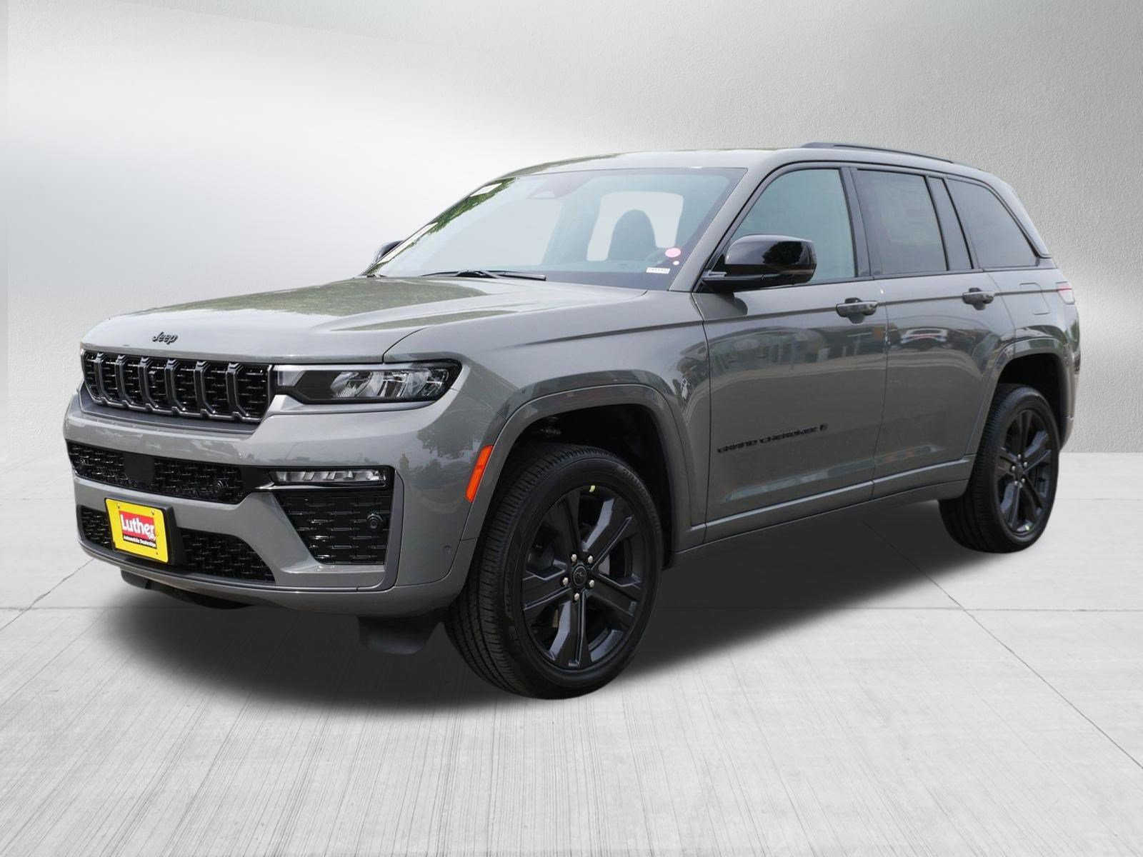 New 2027 Jeep Grand Cherokee Limited AWD/4WD image 3