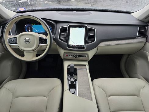 Used 2023 Volvo XC90 B6 Plus w/ Protection Package Premier image 5