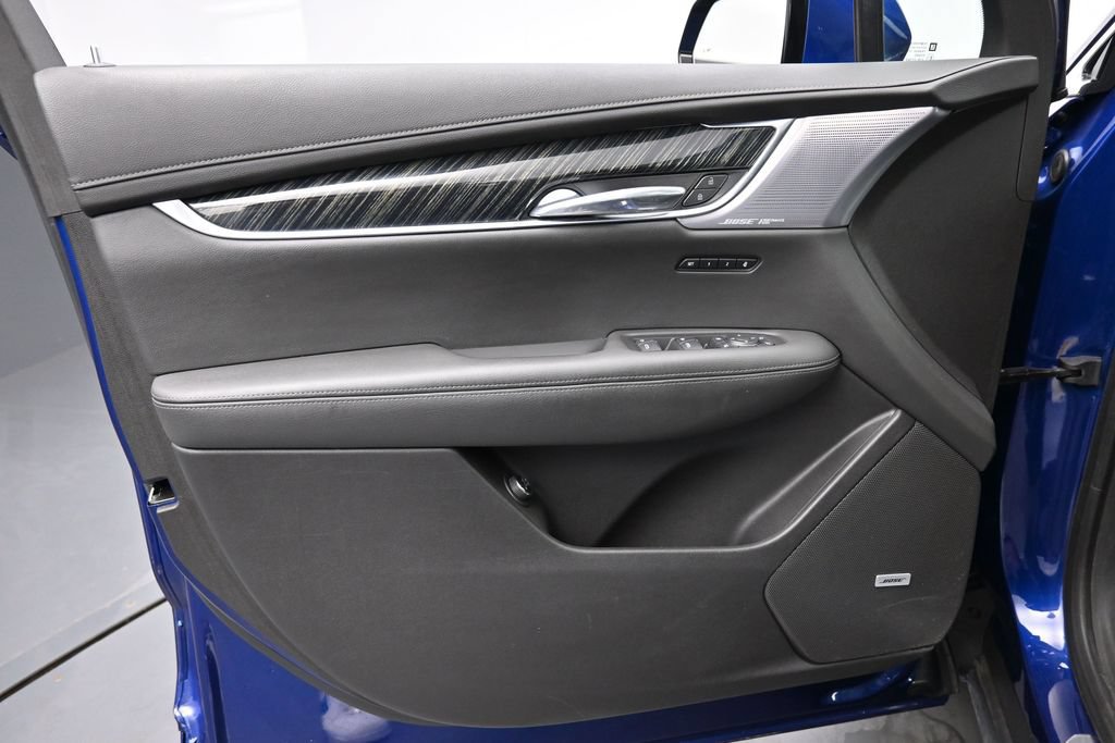 Used 2023 Cadillac XT6 Premium Luxury AWD/4WD image 23