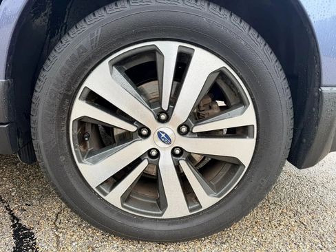 Used 2018 Subaru Outback 2.5i Limited w/ Popular Package #2 AWD/4WD image 2