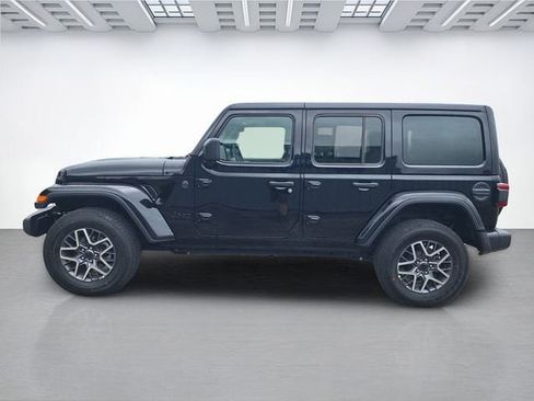 Used 2025 Jeep Wrangler Unlimited Sahara AWD/4WD image 7