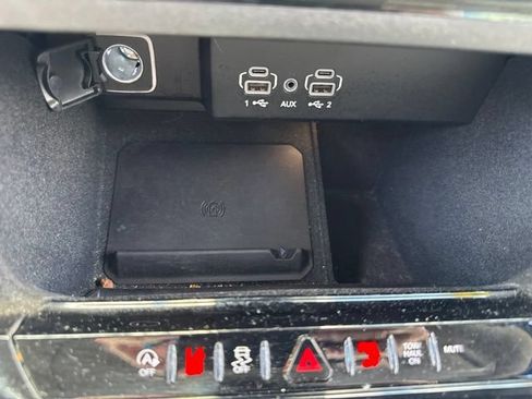 Used 2023 Jeep Wagoneer Series II w/ Premium Group I AWD/4WD image 50