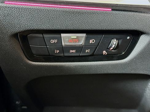 Used 2024 BMW 330i Sedan image 17