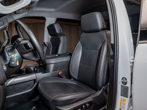 Used 2022 Chevrolet Silverado 2500 LTZ w/ LTZ Plus Package image 23