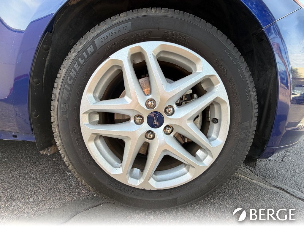 Used 2016 Ford Fusion SE FWD image 11
