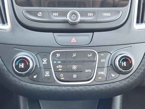 Used 2019 Chevrolet Malibu LT image 19