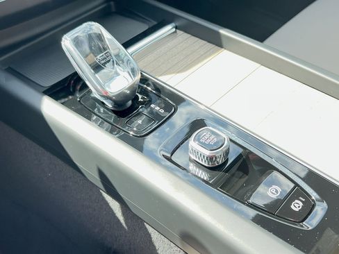 New 2026 Volvo XC60 B5 Plus w/ Protection Package Premier image 22