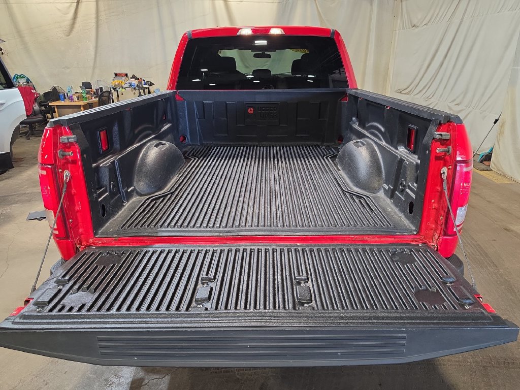 Used 2016 Ford F150 XLT AWD/4WD image 19