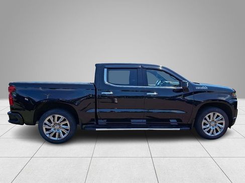 Used 2019 Chevrolet Silverado 1500 High Country w/ High Country Premium Package AWD/4WD image 8
