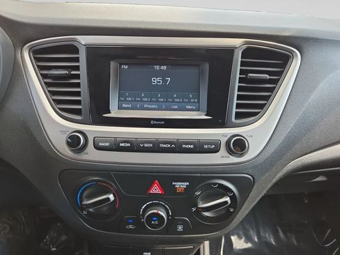Used 2019 Hyundai Accent SE FWD image 19