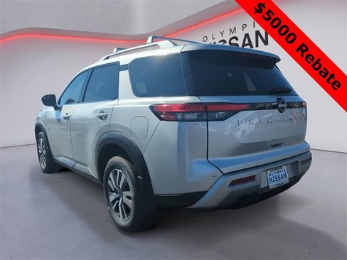 New 2025 Nissan Pathfinder SL w/ Cargo Package image 3
