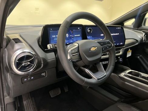 New 2026 Chevrolet Equinox EV LT w/ Comfort Package FWD image 9