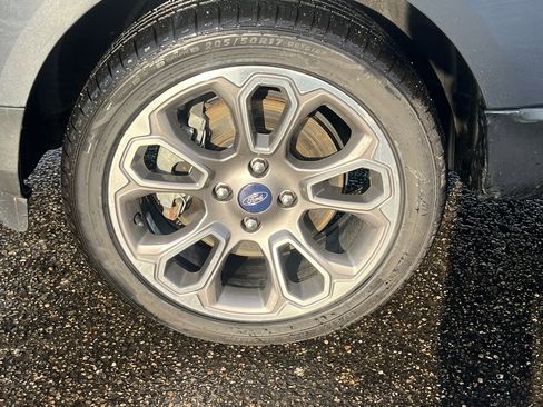 Used 2020 Ford EcoSport Titanium image 9