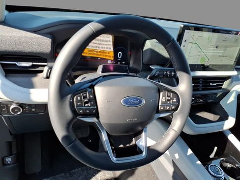 New 2026 Ford Explorer Platinum w/ LUX Leather Package image 21