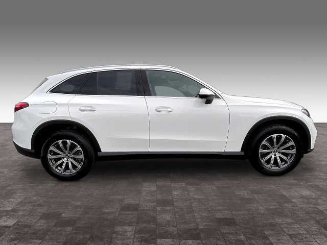 Used 2026 Mercedes-Benz GLC 300 4MATIC image 8