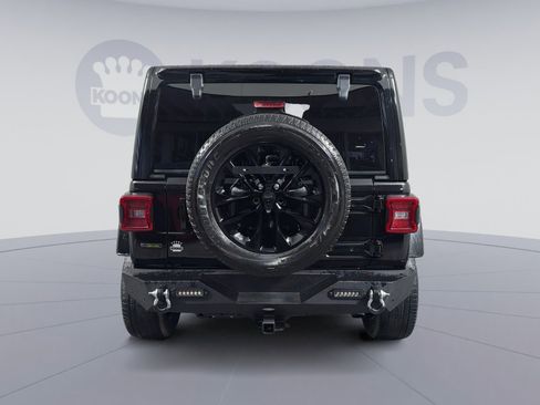 Used 2021 Jeep Wrangler Unlimited Sahara image 5