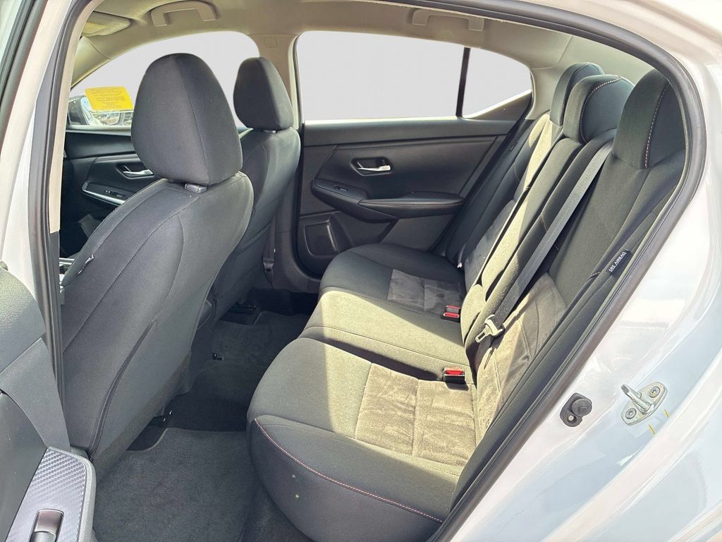 Certified 2023 Nissan Sentra SR w/ Electronics Package FWD image 14