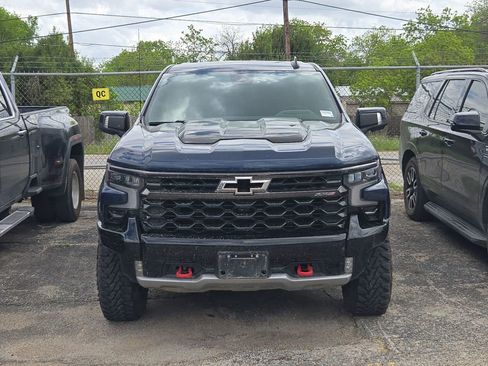 Used 2023 Chevrolet Silverado 1500 ZR2 w/ Technology Package image 5