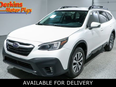 Used 2022 Subaru Outback Premium AWD/4WD image 1