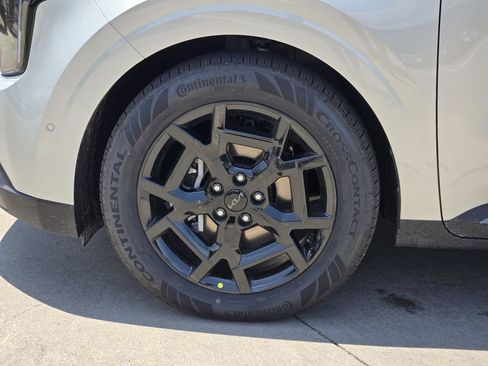 New 2026 Kia Carnival SX w/ SX Dark Edition Package FWD image 8