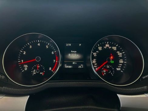 Used 2019 Volkswagen Passat Wolfsburg Edition image 17