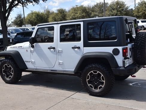 Used 2015 Jeep Wrangler Unlimited Rubicon image 11