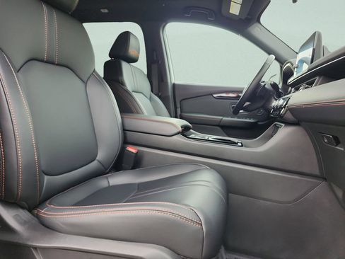 Certified 2024 Honda Pilot TrailSport image 18