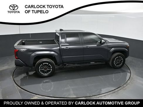Used 2025 Toyota Tacoma TRD Sport AWD/4WD image 30