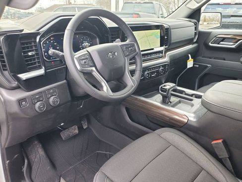 New 2026 Chevrolet Silverado 1500 RST w/ Rally Edition AWD/4WD image 13