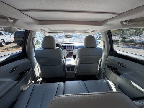 Used 2011 Toyota Venza w/ Convenience Pkg image 42