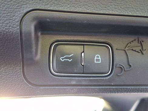 Used 2023 Ford Explorer XLT w/ Equipment Group 202A AWD/4WD image 27