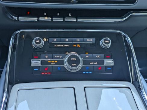 Certified 2022 Lincoln Navigator Black Label AWD/4WD image 28