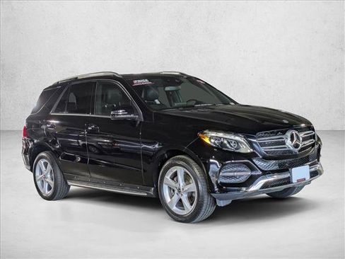 Used 2018 Mercedes-Benz GLE 350 4MATIC image 3