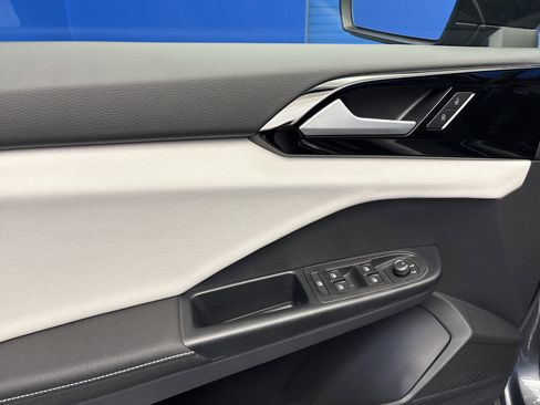 New 2026 Volkswagen Taos S image 10