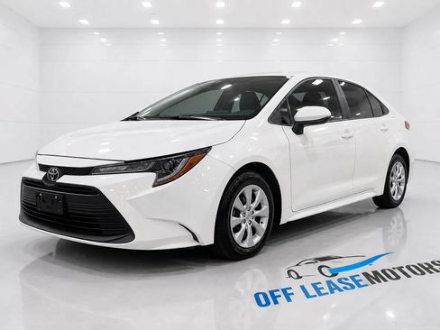 Used 2026 Toyota Corolla LE FWD image 1