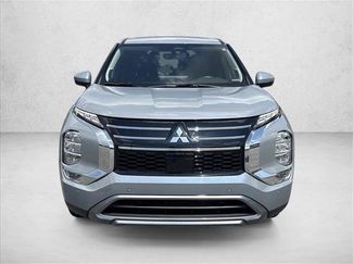 Used 2025 Mitsubishi Outlander SE FWD video 2