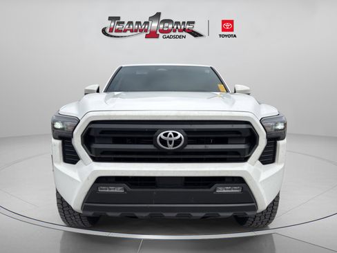 Certified 2024 Toyota Tacoma SR5 image 4
