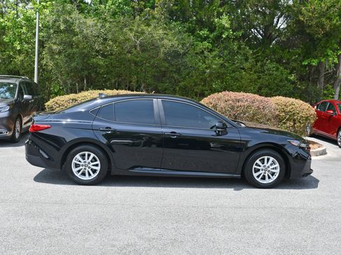 Certified 2025 Toyota Camry LE w/ Convenience Package FWD image 5