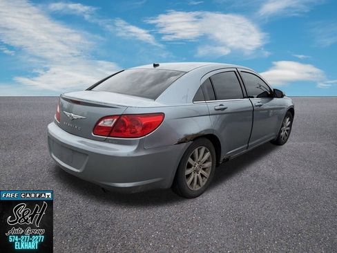 Used 2010 Chrysler Sebring Limited image 8