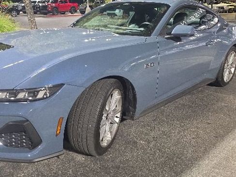 Used 2025 Ford Mustang GT Premium RWD image 7
